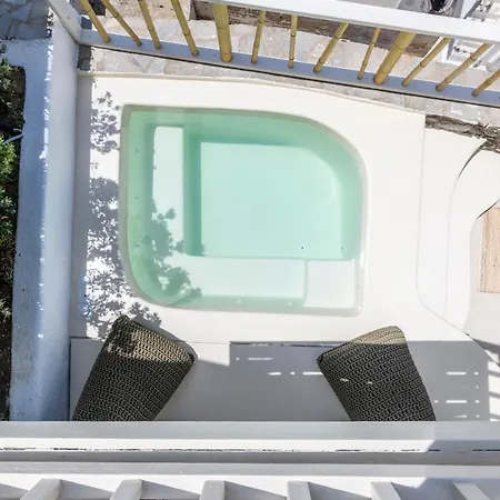 Сasa de vacaciones Supreme House With Views & Pool & Parking