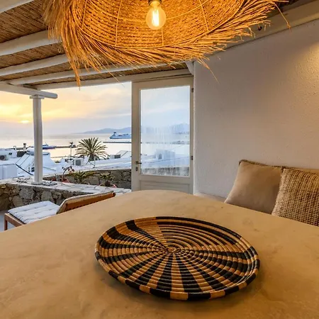 Nyaraló Supreme House With Views & Pool & Parking