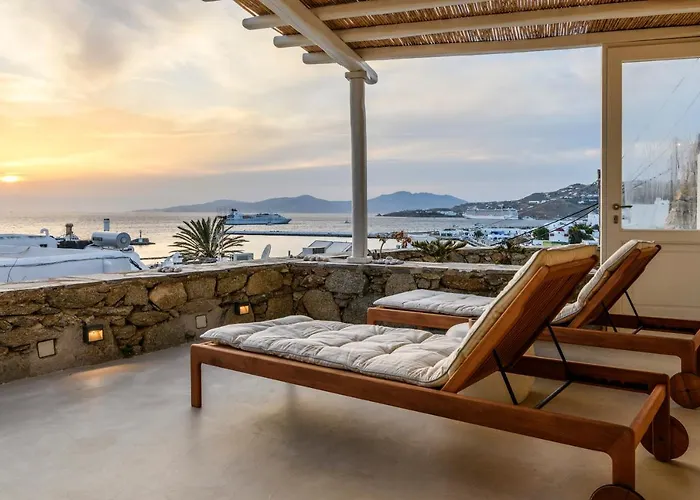 Vakantiehuis Supreme House With Views & Pool & Parking *