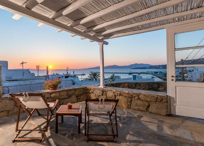 Vakantiehuis Supreme House With Views & Pool & Parking *