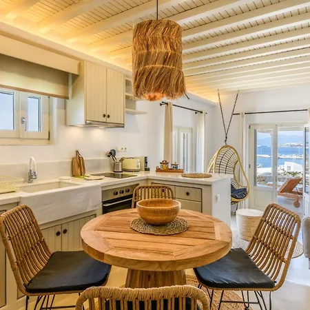 Supreme House With Views & Pool & Parking Semesterbostad