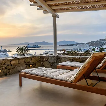 Semesterbostad Supreme House With Views & Pool & Parking *