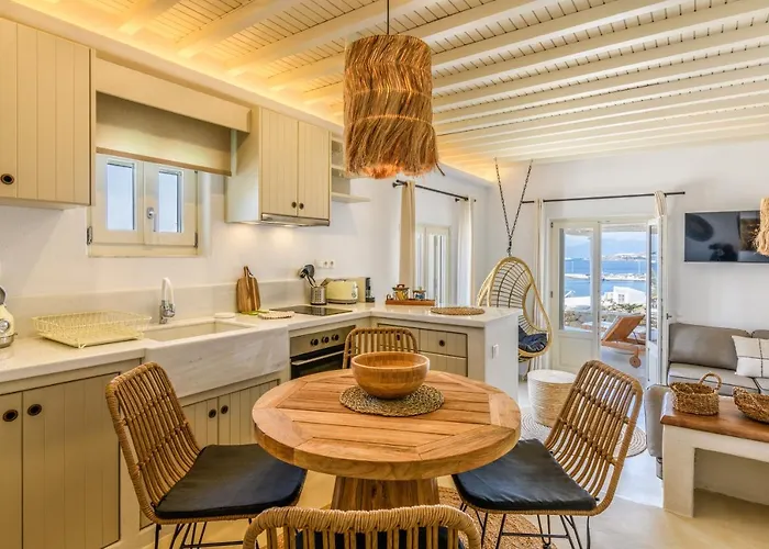 Supreme House With Views & Pool & Parking Semesterbostad