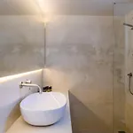 Supreme House With Views & Pool & Parking Ferienhaus *